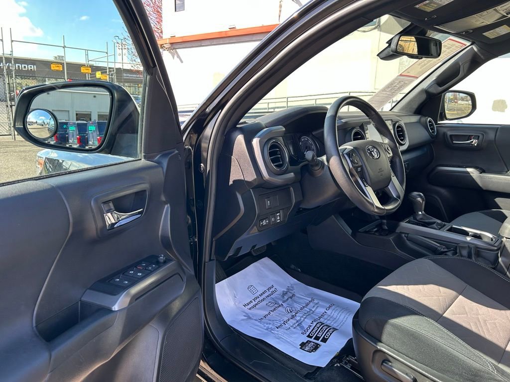 Certified 2022 Toyota Tacoma TRD Sport w/ Black Out Package (TMS) AWD/4WD image 9