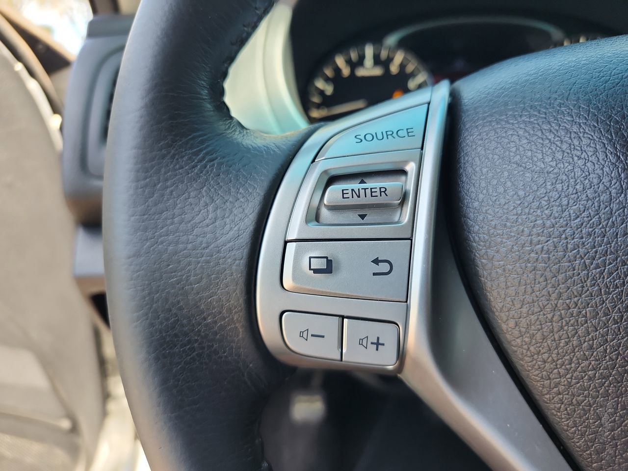 Used 2016 Nissan Altima 2.5 SV image 12