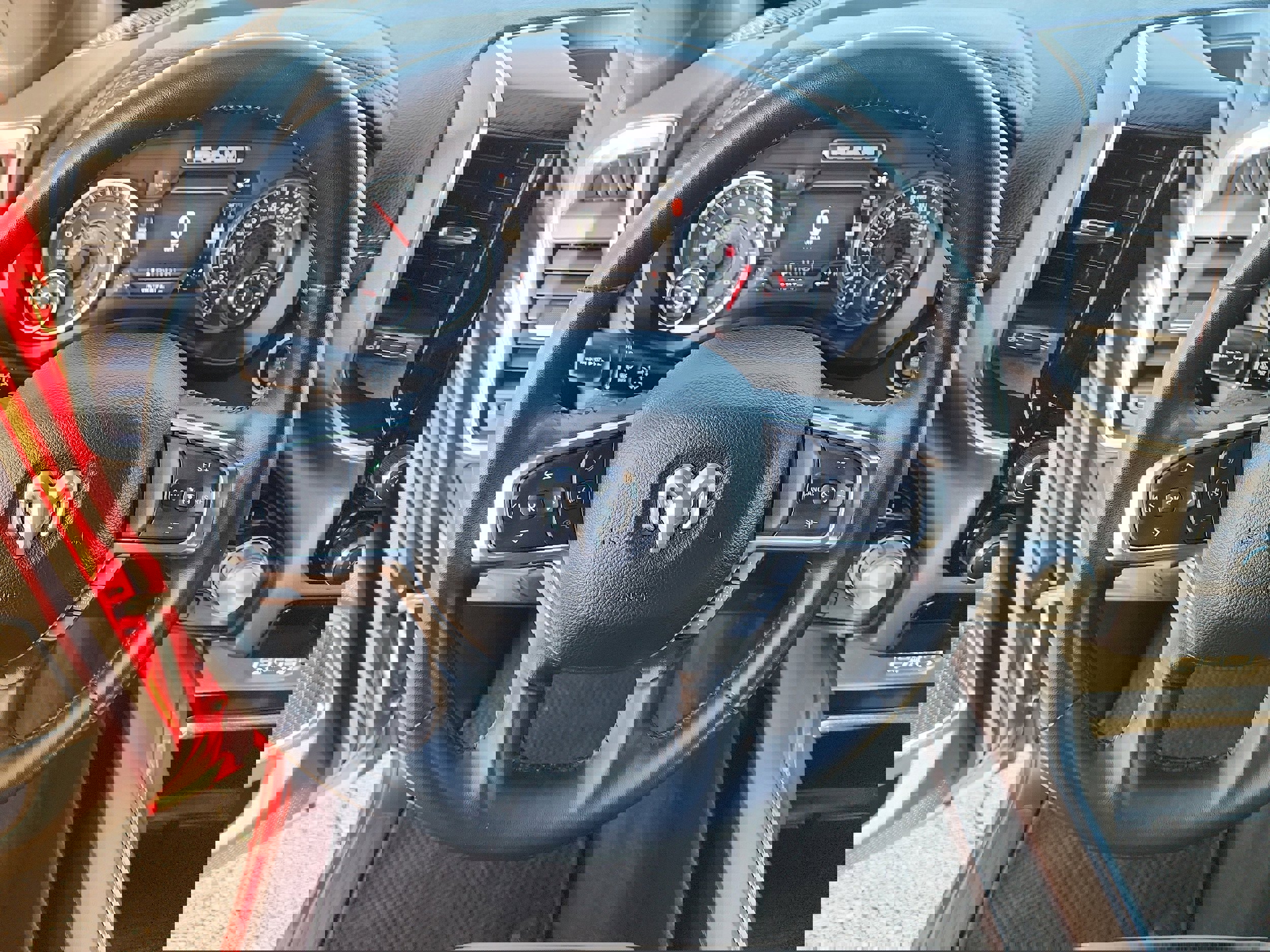 Used 2024 RAM 1500 Laramie image 18