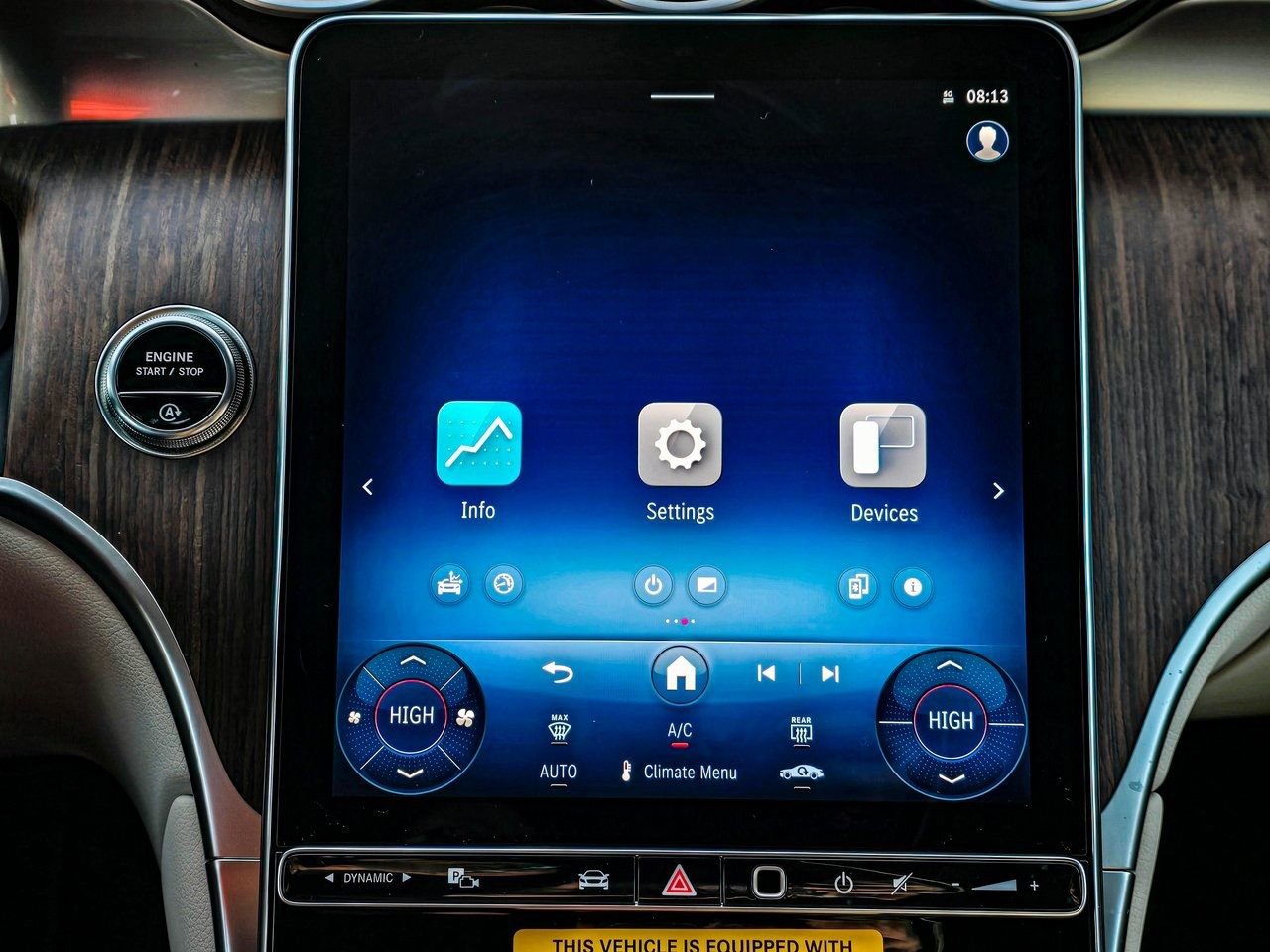 New 2025 Mercedes-Benz GLC 300 4MATIC image 17