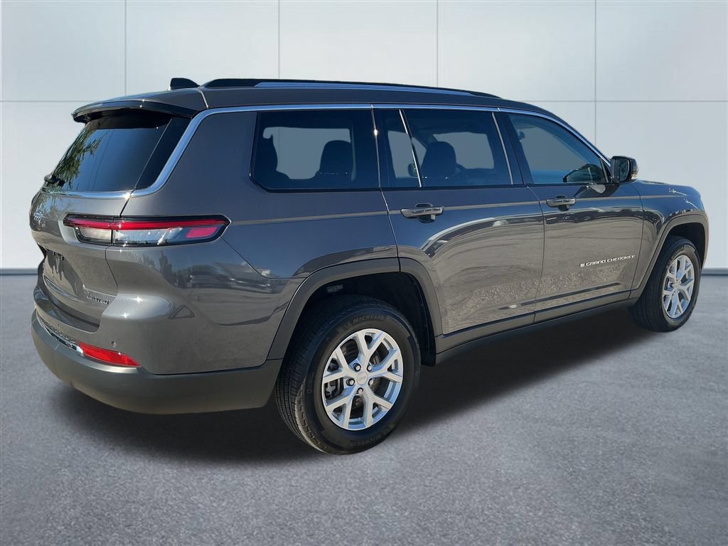 Used 2023 Jeep Grand Cherokee L Limited AWD/4WD image 5