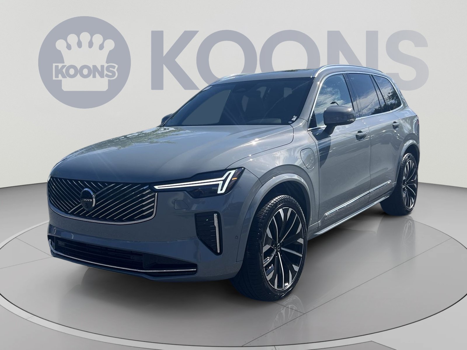 New 2026 Volvo XC90 T8 Plus w/ Protection Package Premier