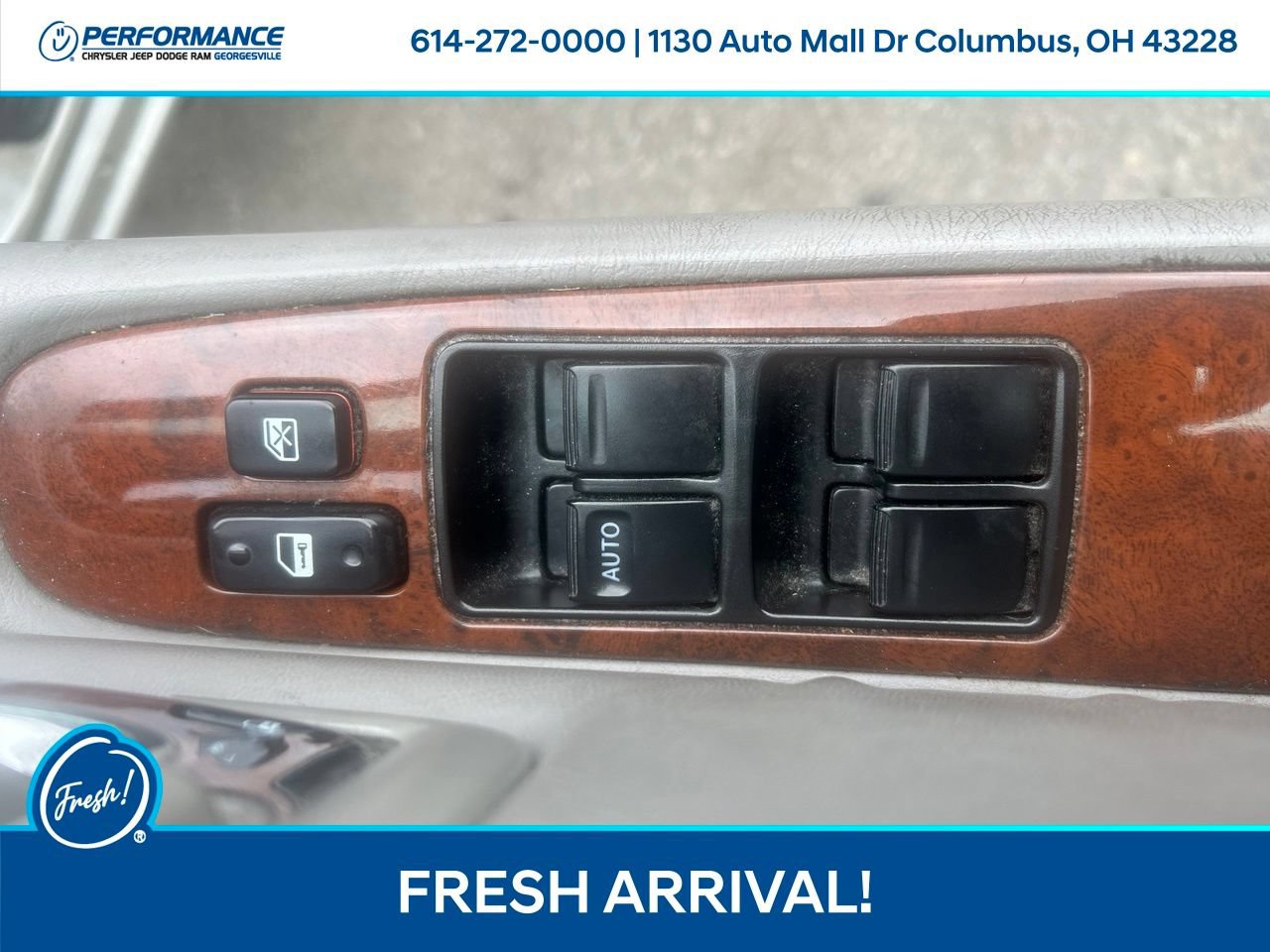 Used 2002 Toyota Avalon XLS FWD image 16