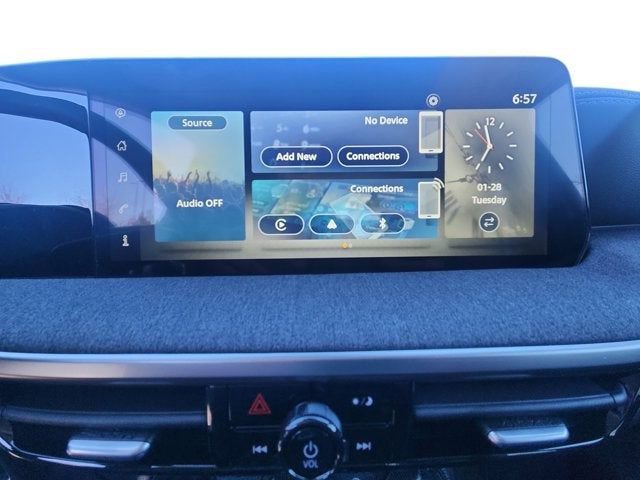 New 2025 Nissan Kicks SV w/ Illumination Package image 20