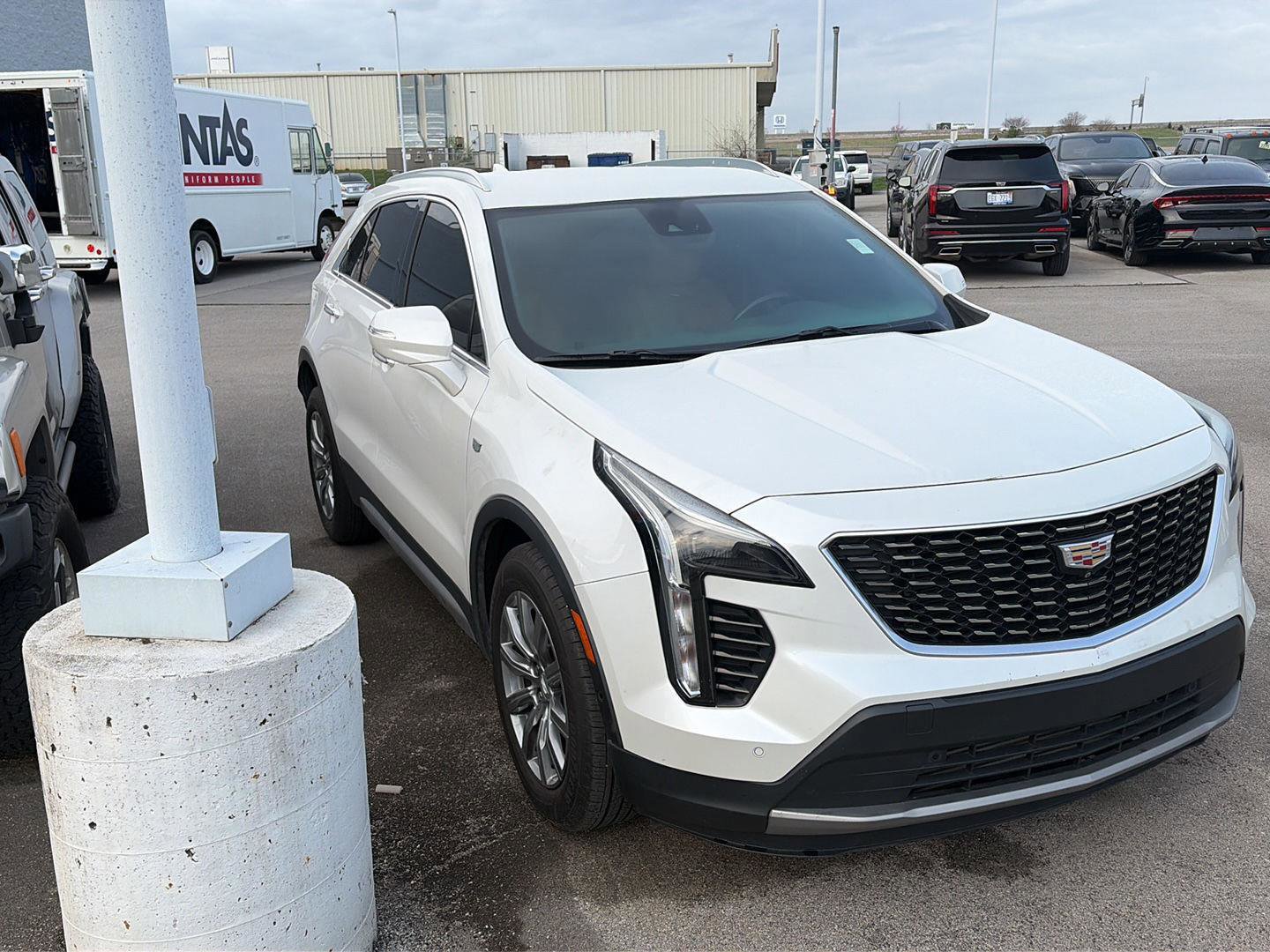 Used 2022 Cadillac XT4 Premium Luxury w/ Enhanced Visibility Package FWD video 2