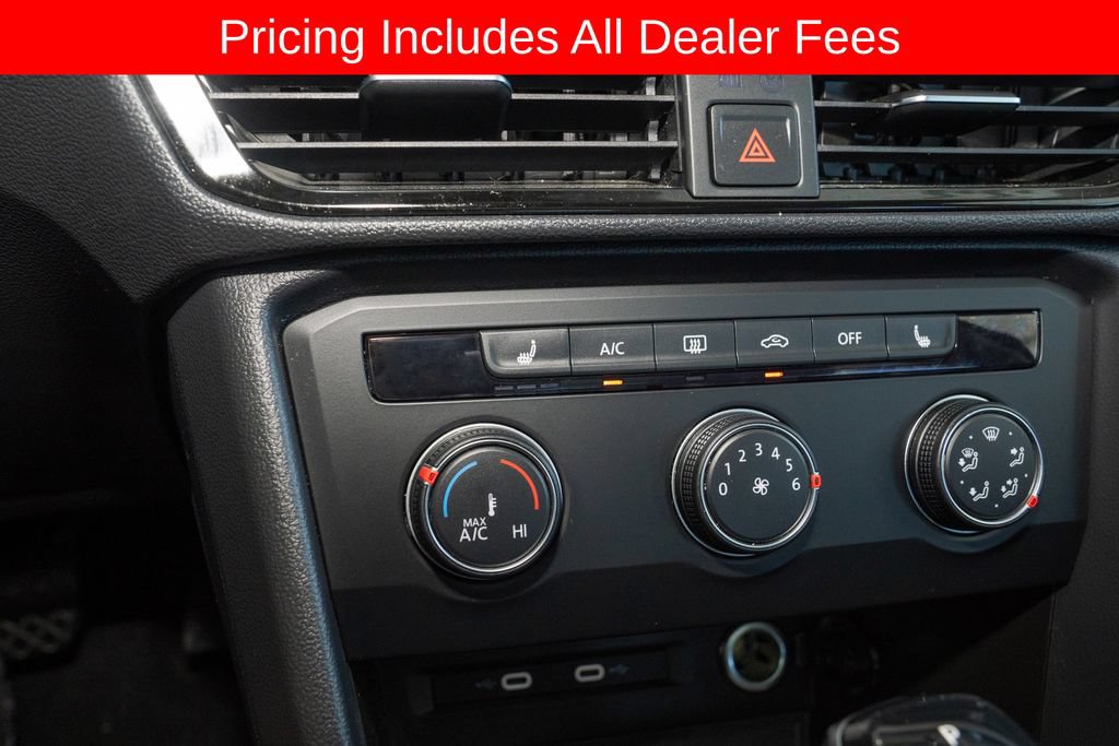 Used 2022 Volkswagen Taos SE FWD image 14