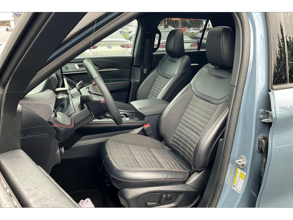 Used 2025 Ford Explorer ST-Line image 25