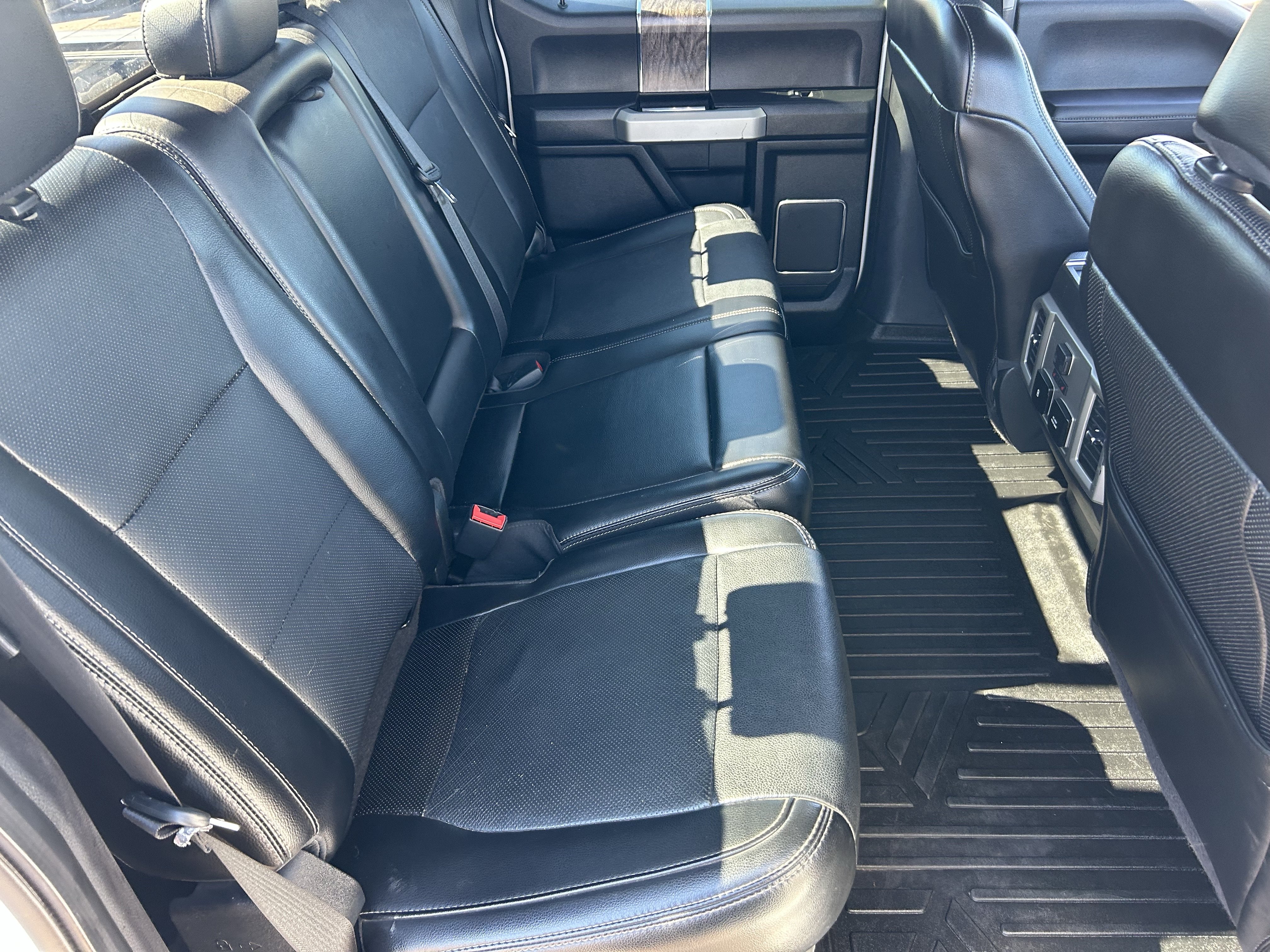 Used 2018 Ford F250 Lariat w/ Lariat Ultimate Package RWD image 12