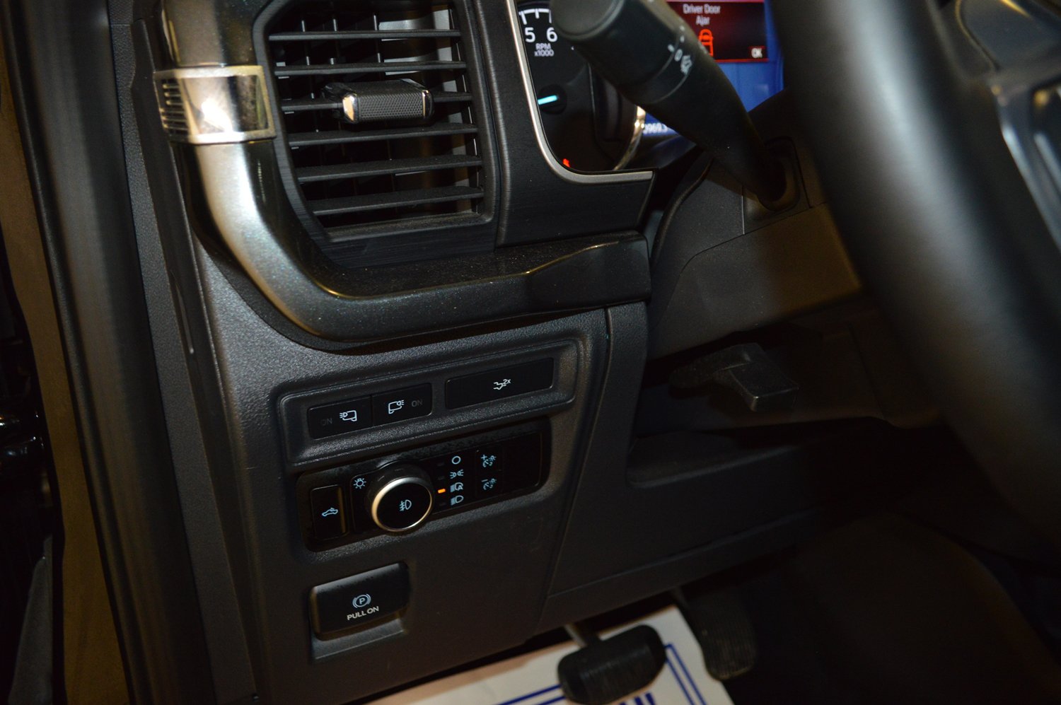 Used 2023 Ford F150 XLT w/ Equipment Group 302A High AWD/4WD image 16