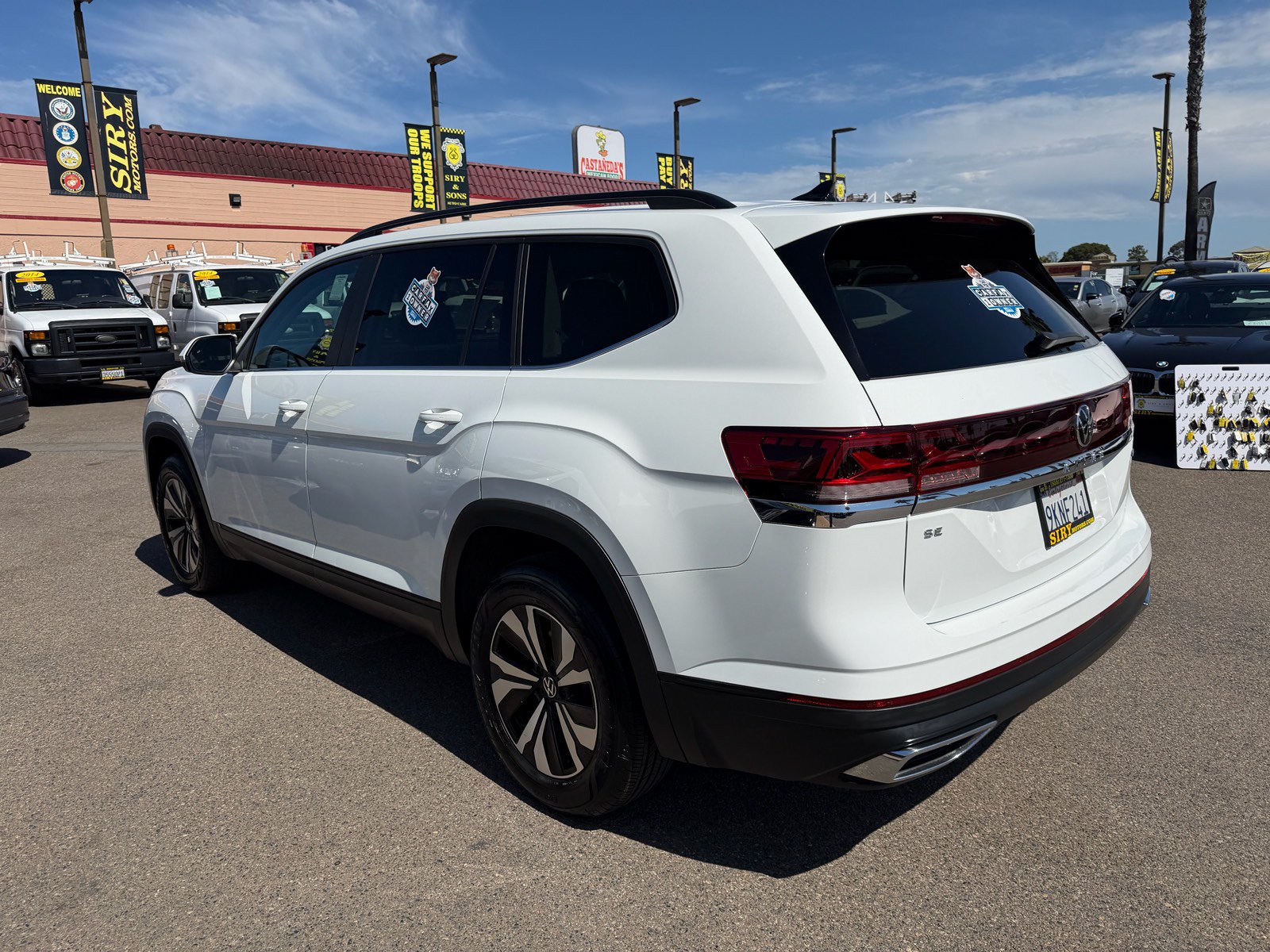 Used 2024 Volkswagen Atlas SE AWD/4WD image 5