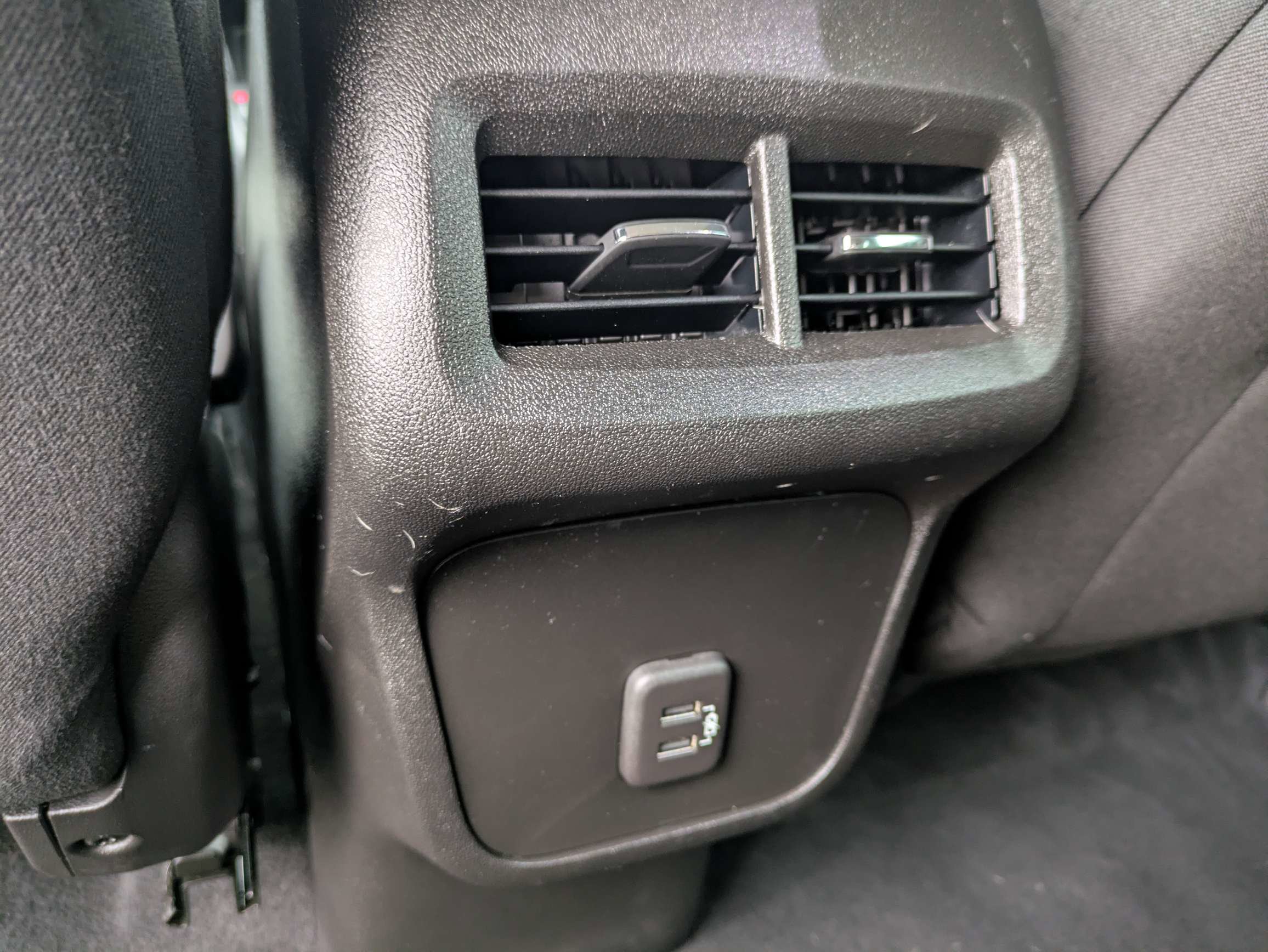 Used 2022 Chevrolet Equinox LS w/ LPO, Floor Liner Package FWD image 16