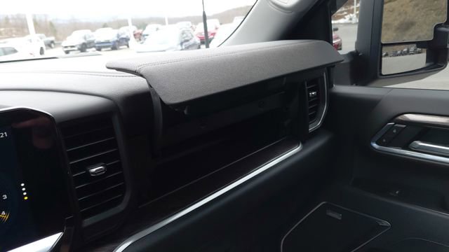 Used 2025 Chevrolet Silverado 2500 LTZ w/ LTZ Premium Package image 19