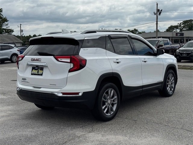 Used 2022 GMC Terrain SLT image 3