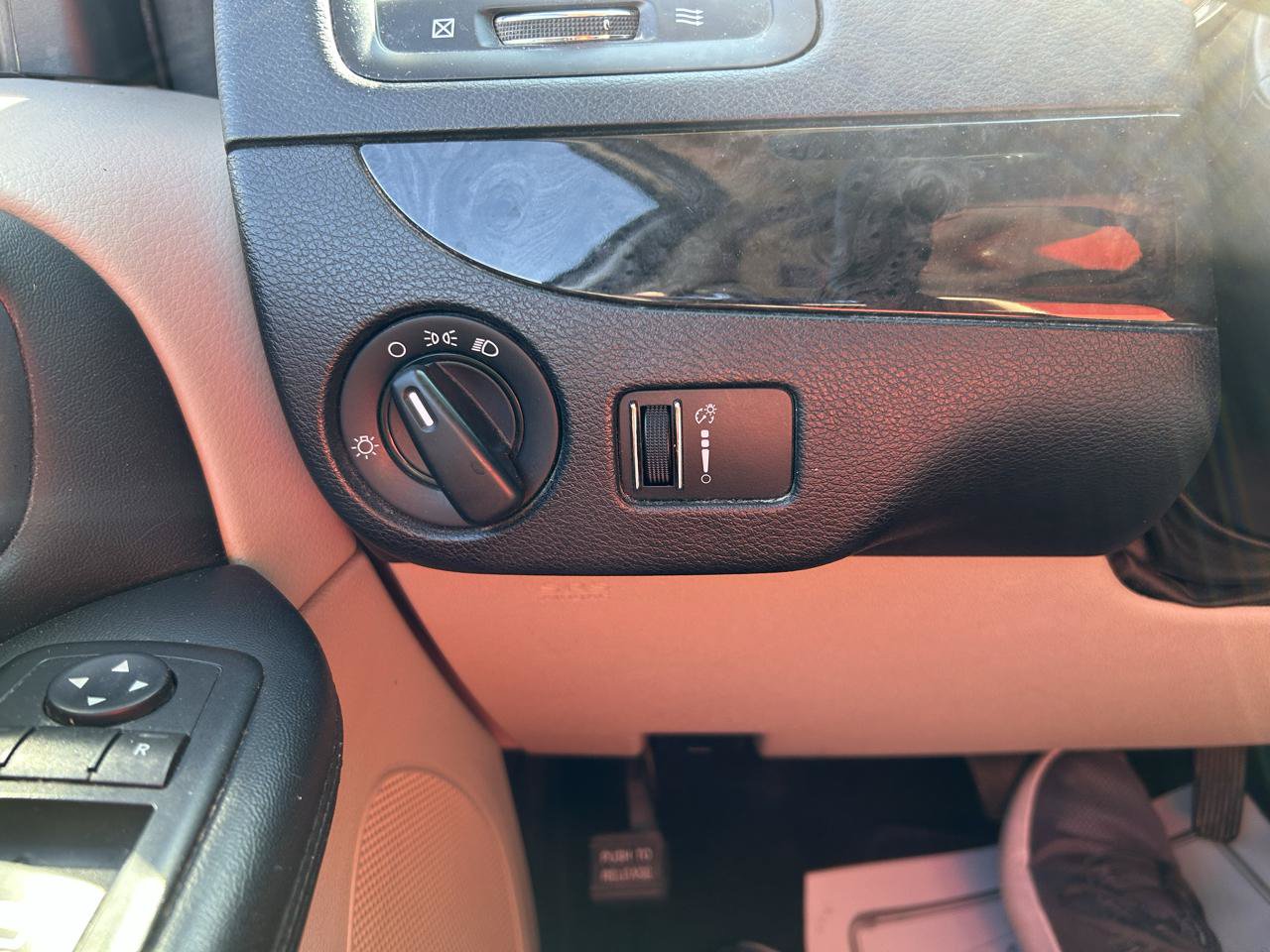 Used 2016 Dodge Grand Caravan SXT w/ Rear Park Assist Package FWD image 22