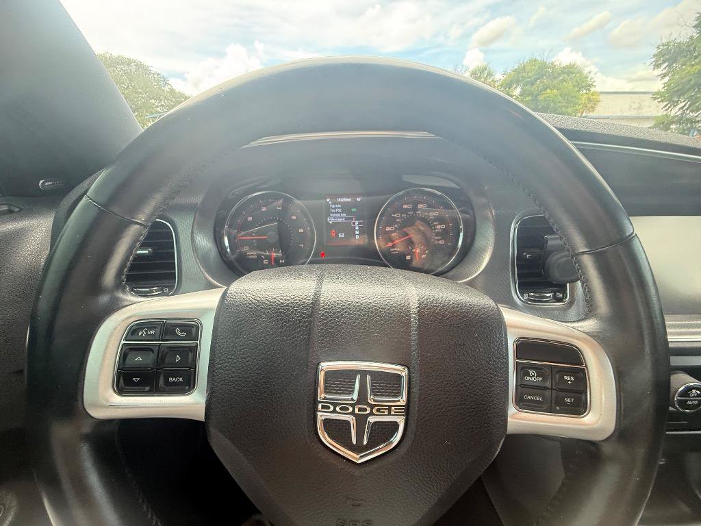 Used 2014 Dodge Charger SXT RWD image 10