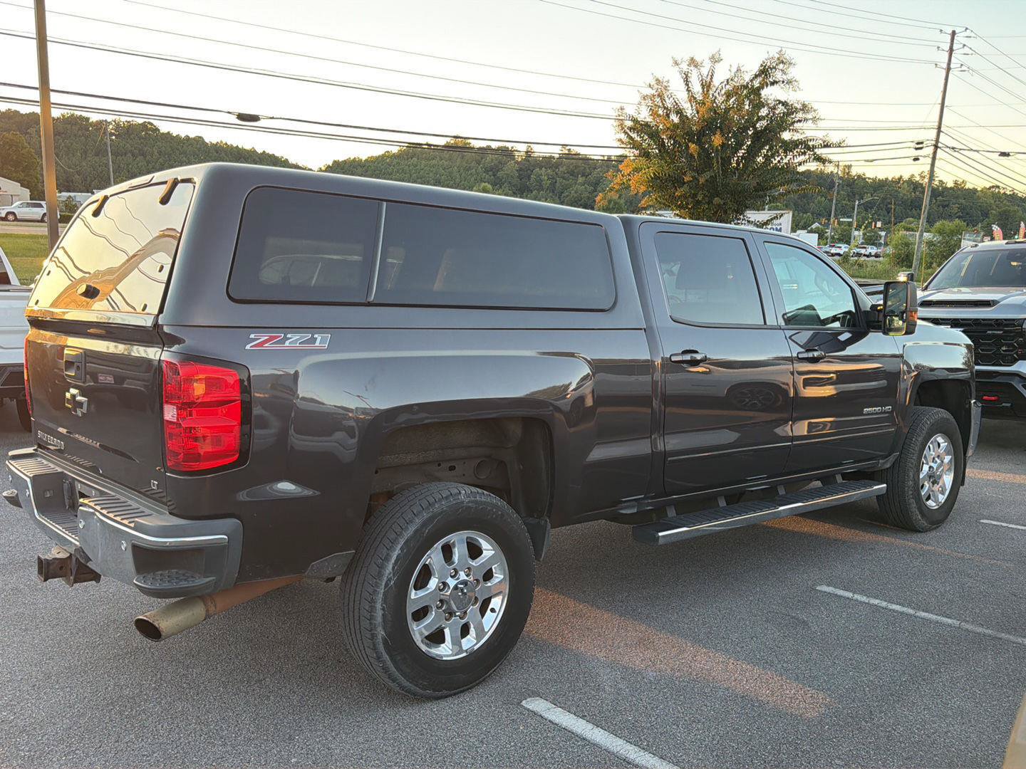 Used 2015 Chevrolet Silverado 2500 LT w/ LT Convenience Package RWD image 3