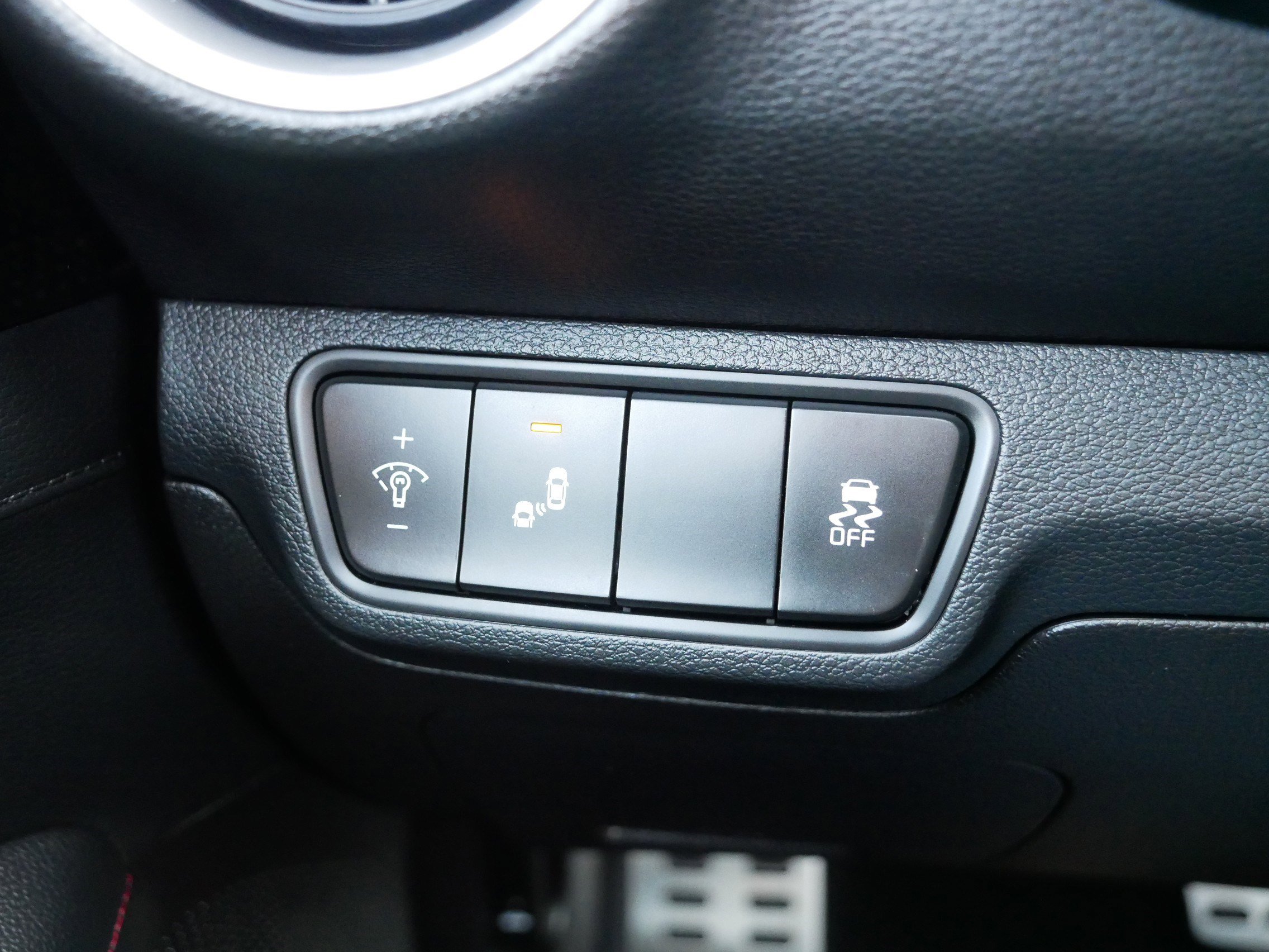 Certified 2023 Kia Forte GT w/ GT2 Package image 26