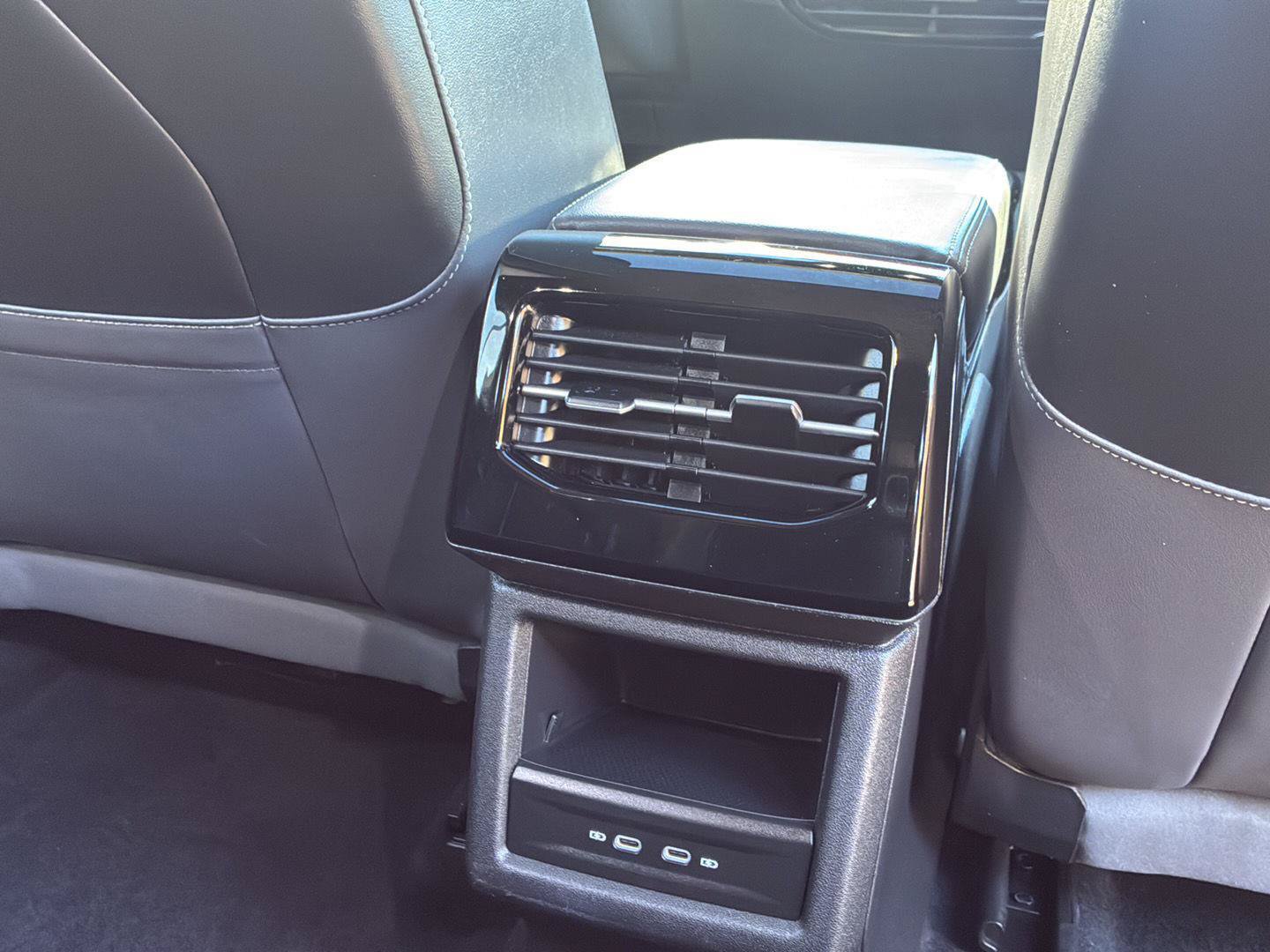 Used 2023 Volkswagen ID.4 Pro S AWD/4WD image 18