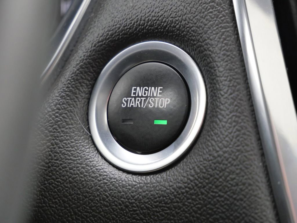 Used 2023 Chevrolet Traverse RS image 44