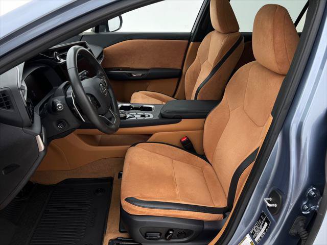 Certified 2023 Lexus RZ 450e Premium w/ Accessory Package (2T) AWD/4WD image 15