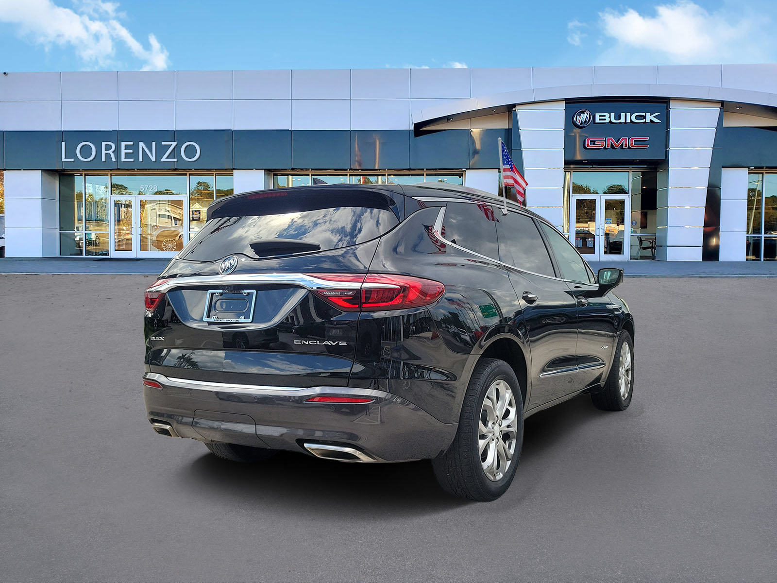 Used 2018 Buick Enclave Avenir w/ Avenir Technology Package FWD image 5