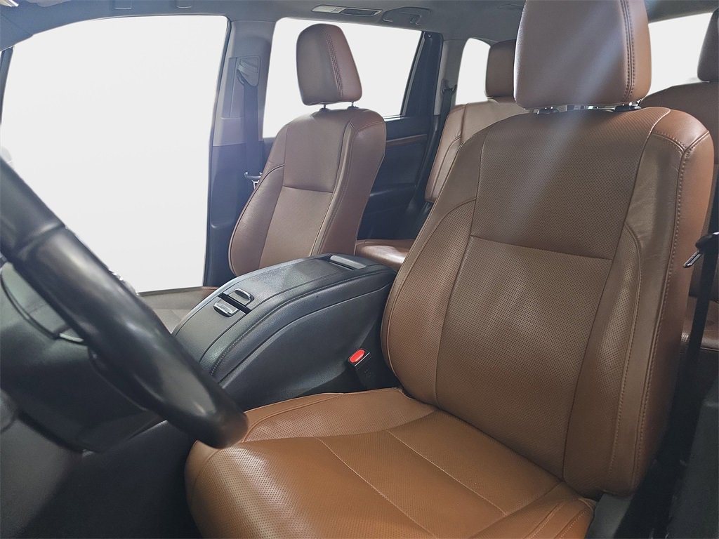 Used 2019 Toyota Highlander Limited image 18