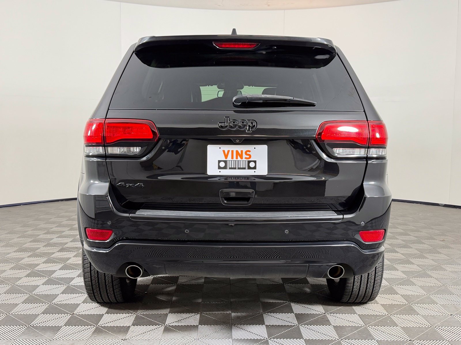 Used 2015 Jeep Grand Cherokee Altitude AWD/4WD image 7