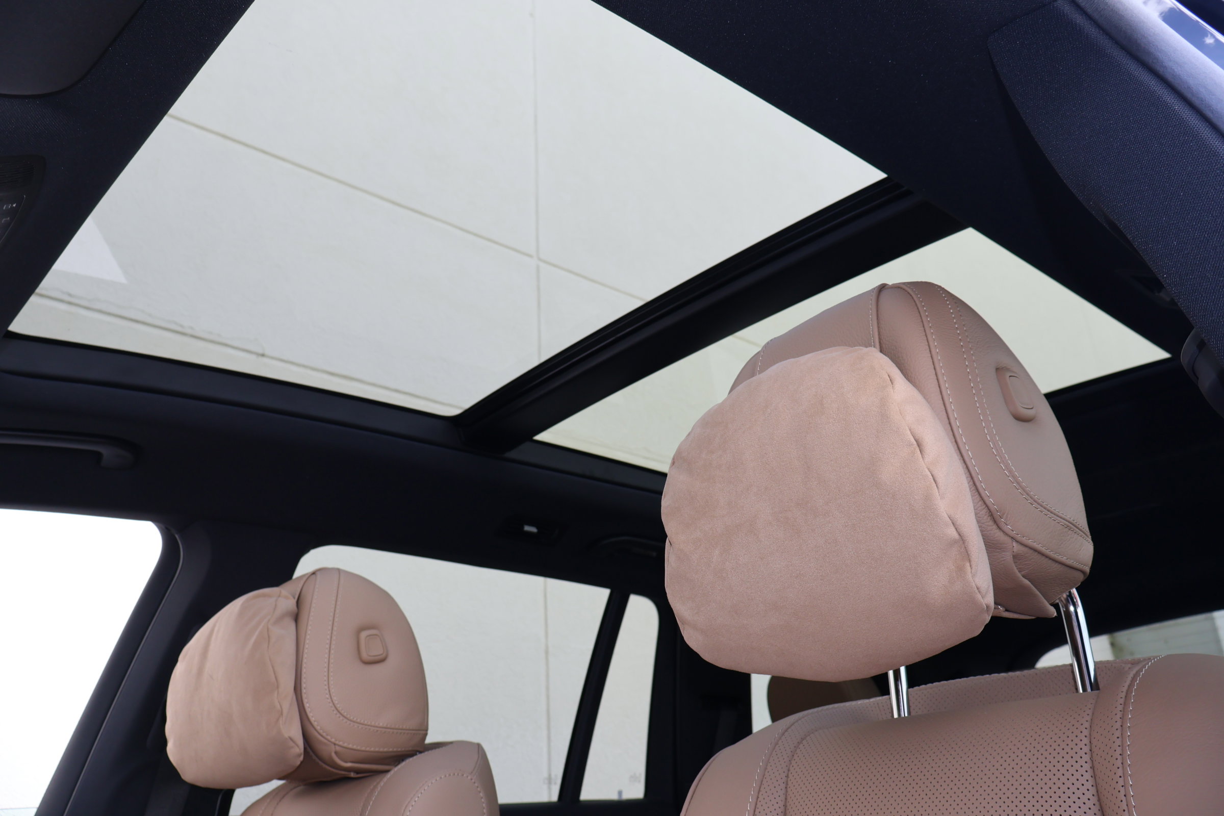 New 2026 Mercedes-Benz GLS 580 4MATIC image 34