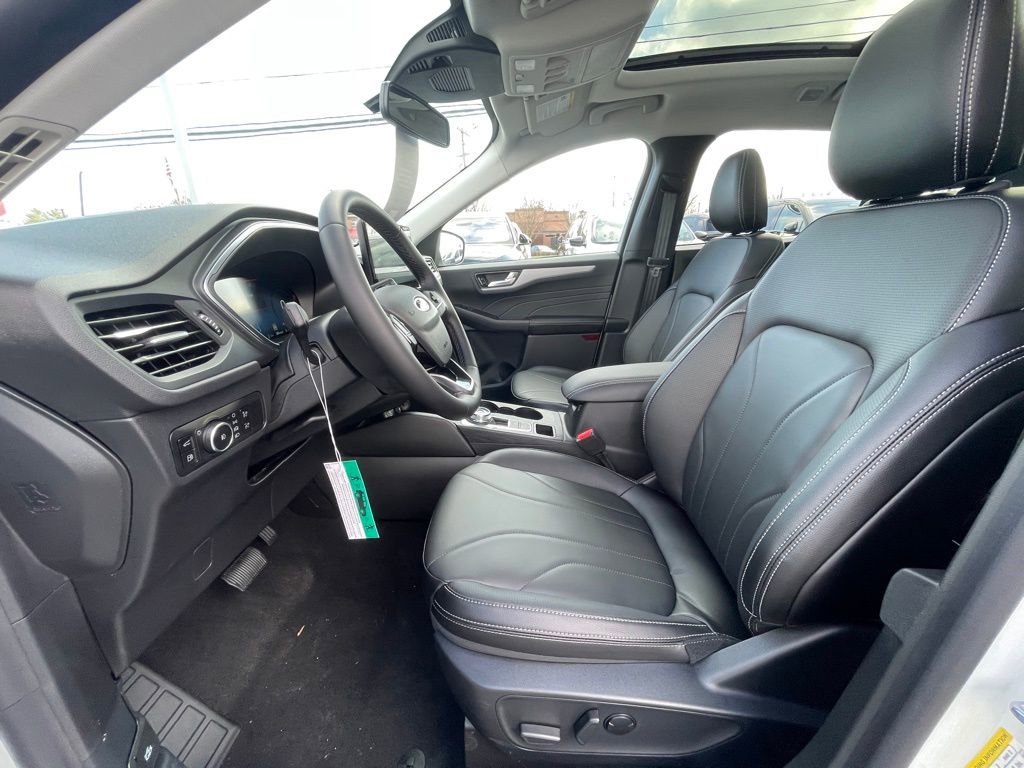 New 2025 Ford Escape SE w/ PHEV Premium Package image 21