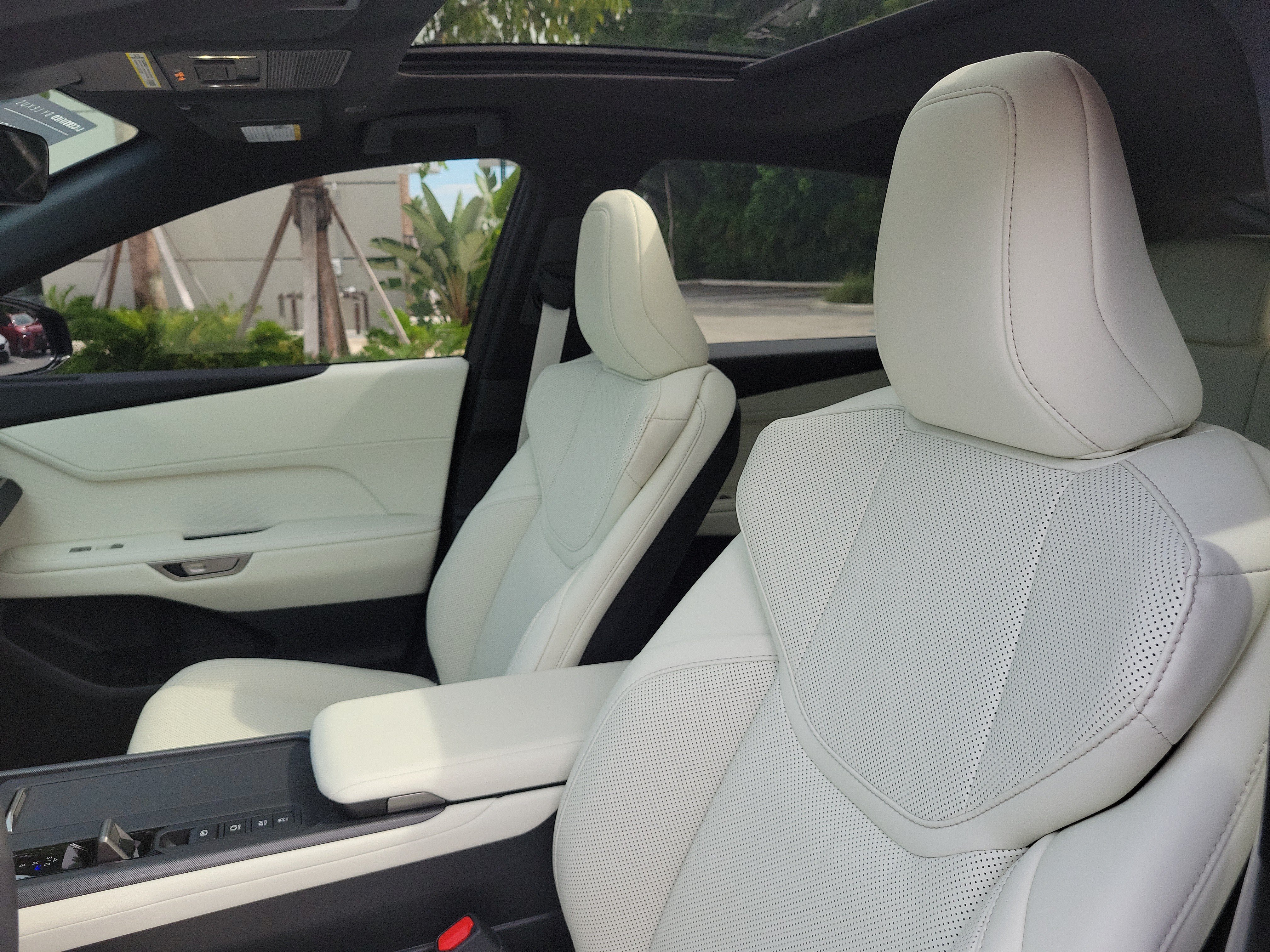 Certified 2026 Lexus ES 350h w/ Convenience Package FWD image 21