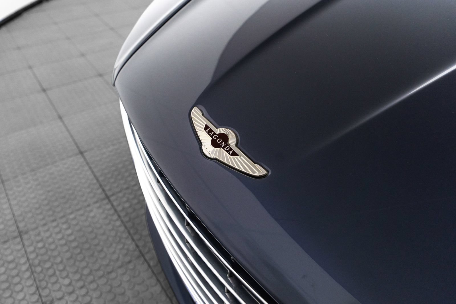 Used 2018 Aston Martin Lagonda RWD image 52