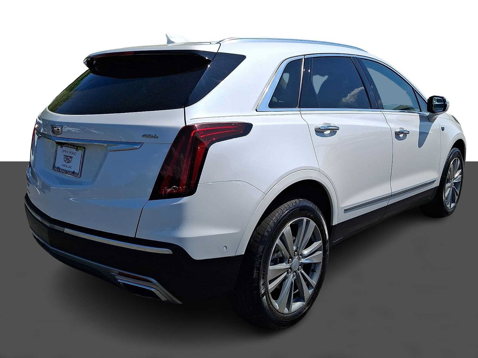 Used 2024 Cadillac XT5 Premium Luxury w/ Technology Package AWD/4WD image 6