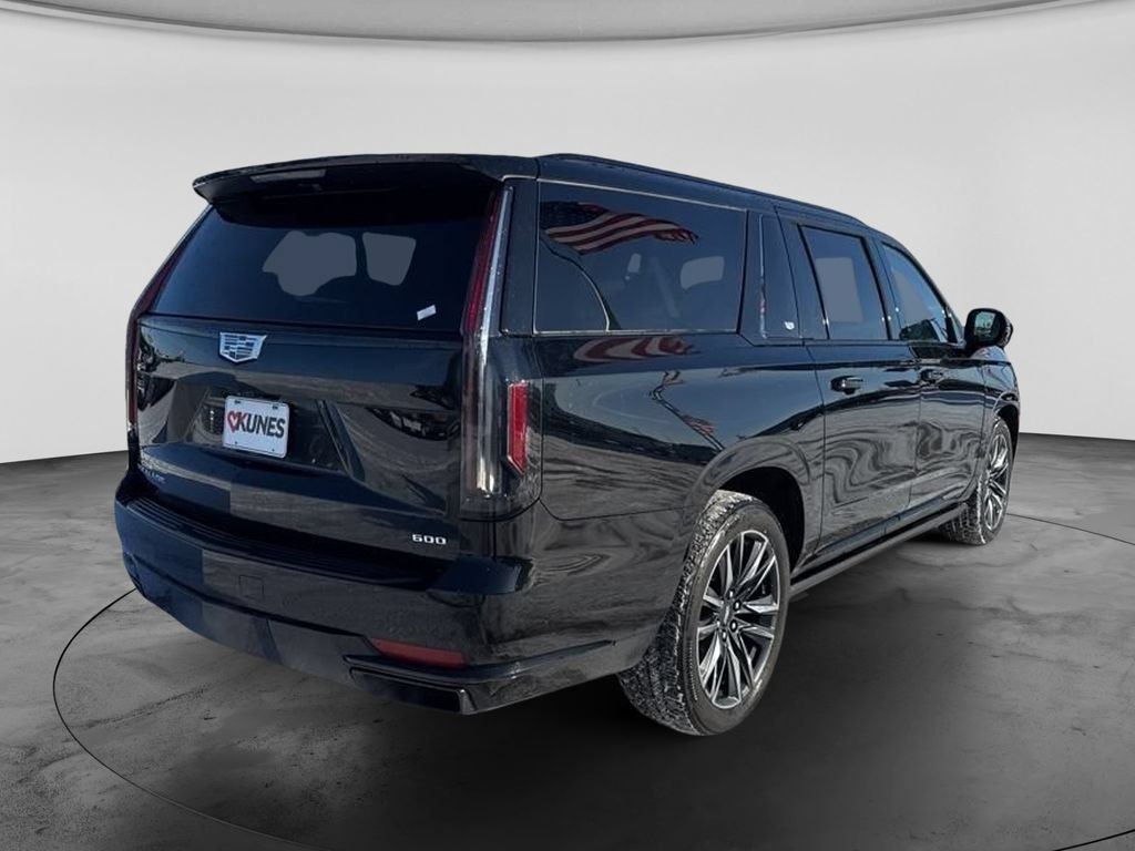 Used 2024 Cadillac Escalade ESV Sport Platinum AWD/4WD image 8