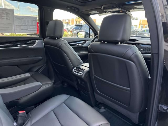 Certified 2024 Cadillac XT6 Premium Luxury w/ LPO, Floor Liner Package AWD/4WD image 26