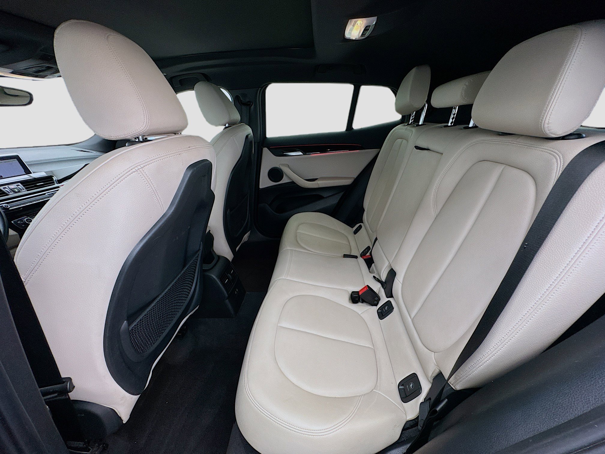 Used 2023 BMW X2 sDrive28i w/ Convenience Package image 16