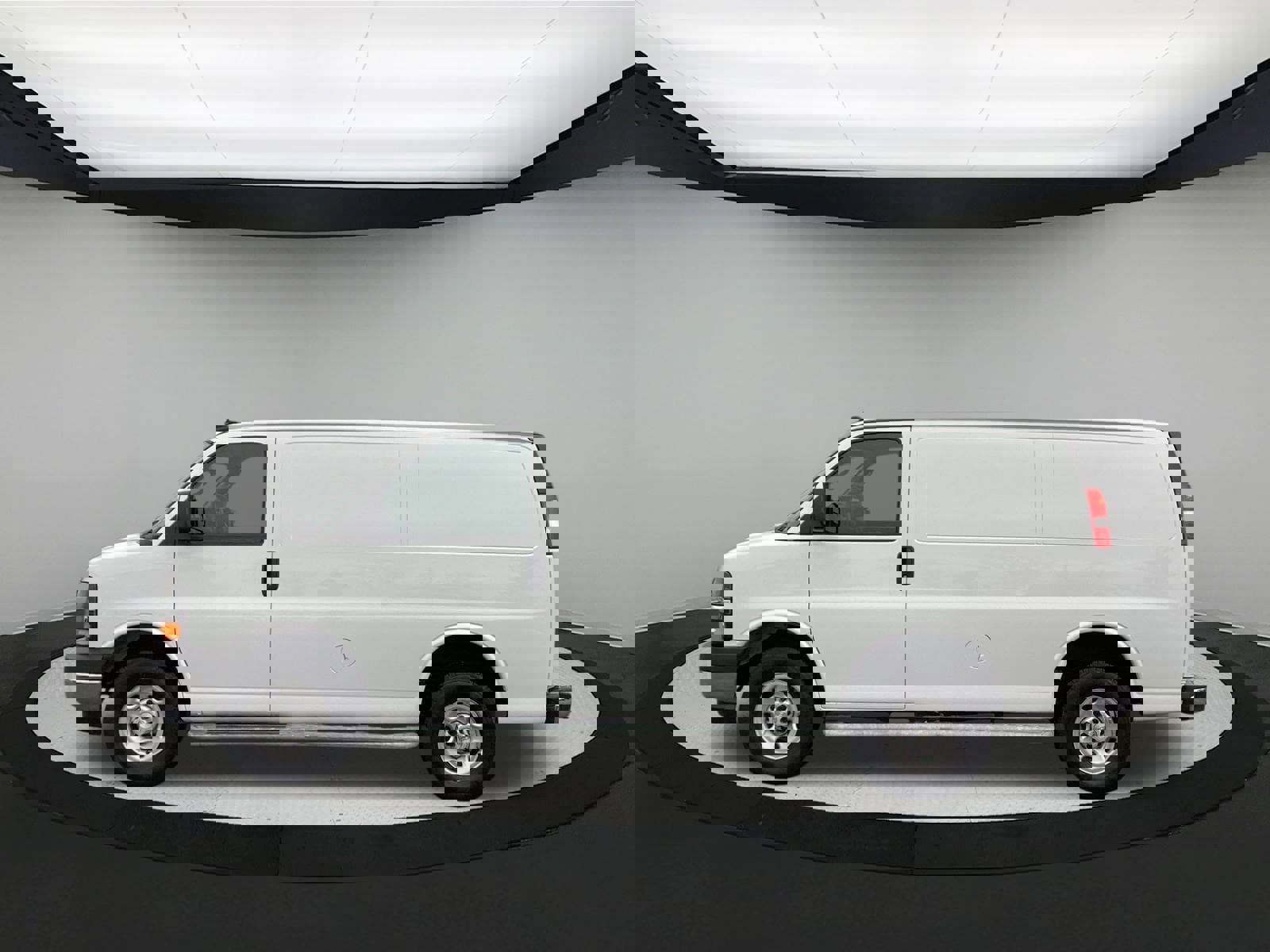 Used 2024 Chevrolet Express 2500 Work Van w/ Driver Convenience Package image 5