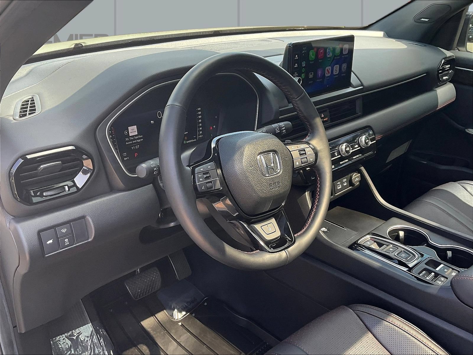 Used 2025 Honda Pilot Black Edition image 18