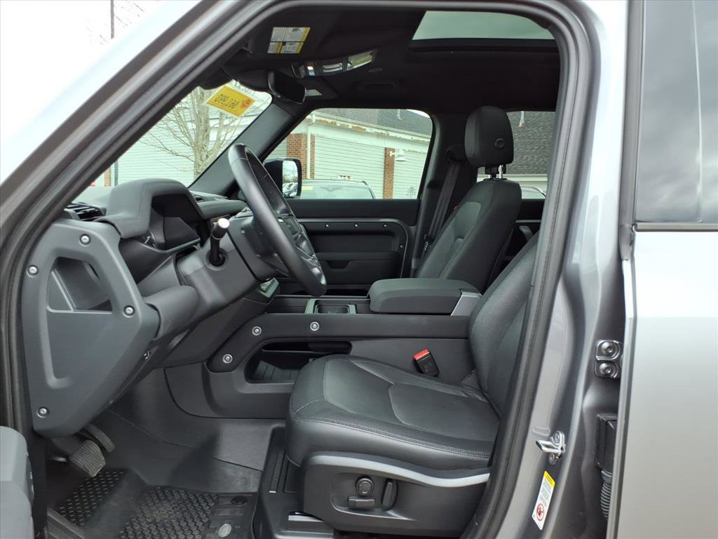 Certified 2023 Land Rover Defender 110 X-Dynamic SE AWD/4WD image 11