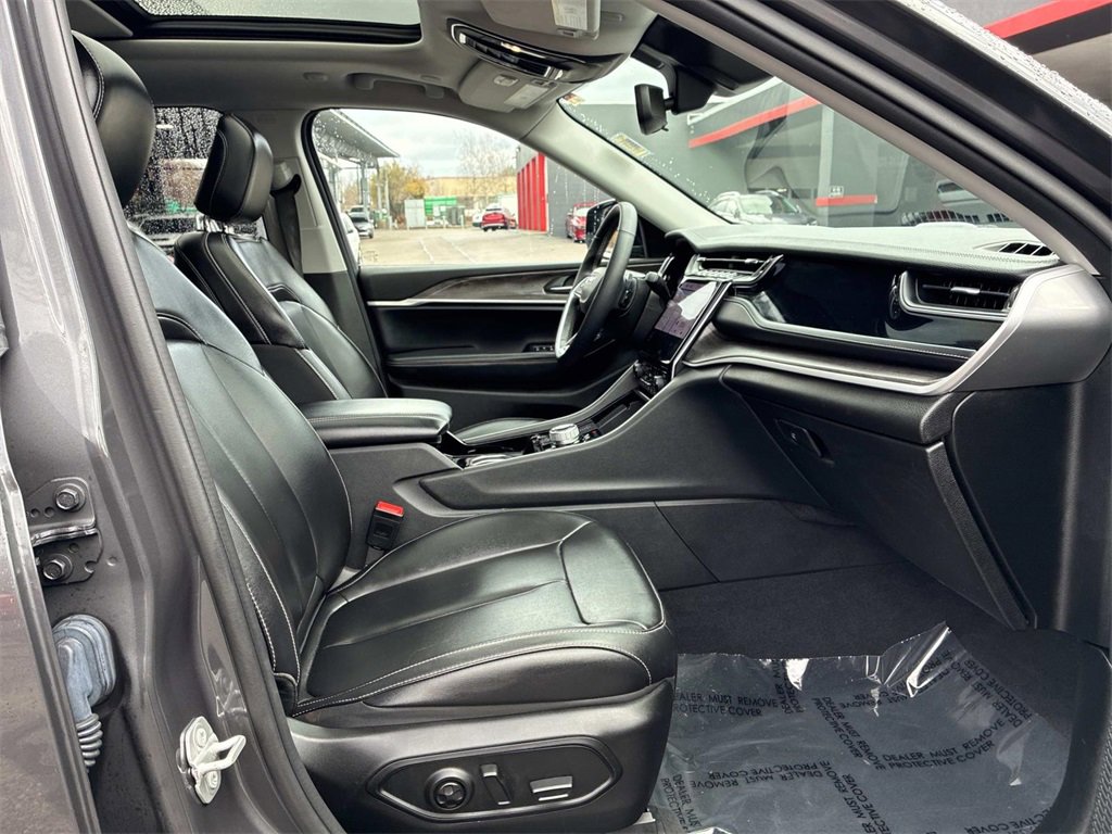 Used 2023 Jeep Grand Cherokee 4WD 4xe image 10