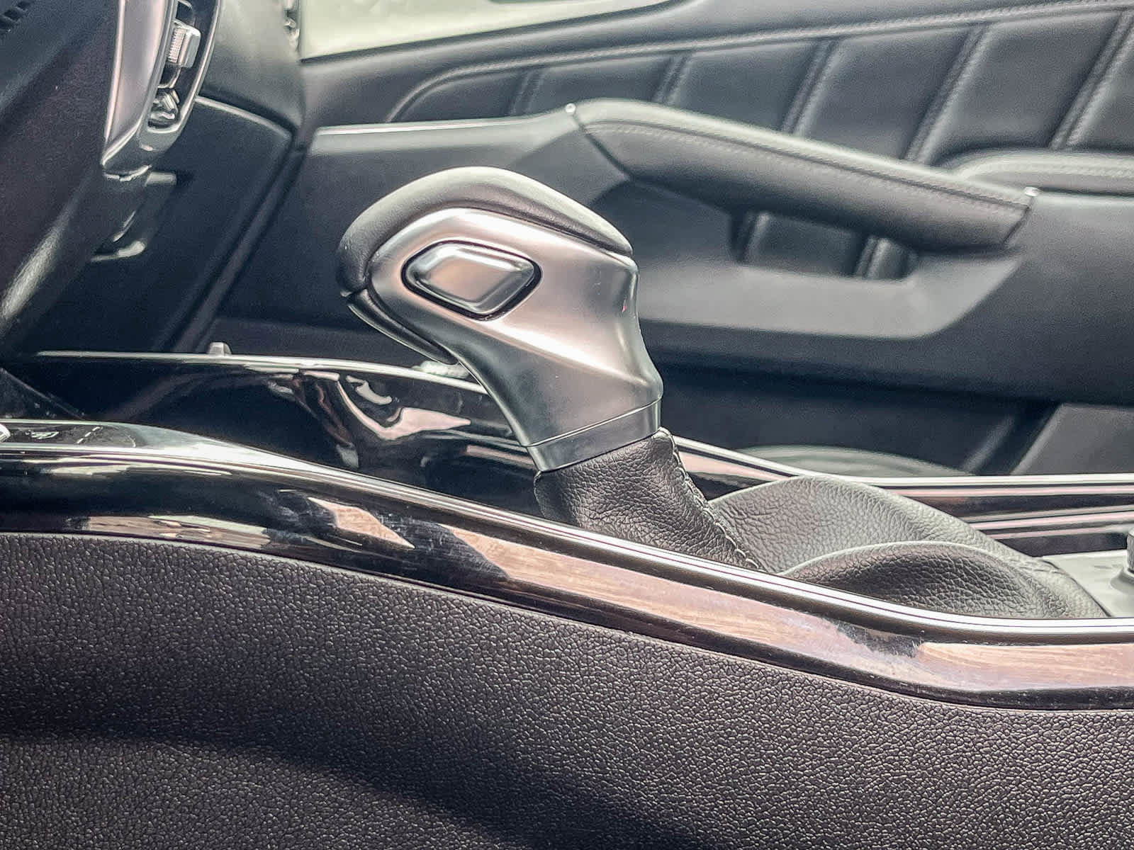 Used 2023 Kia Sorento SX image 21