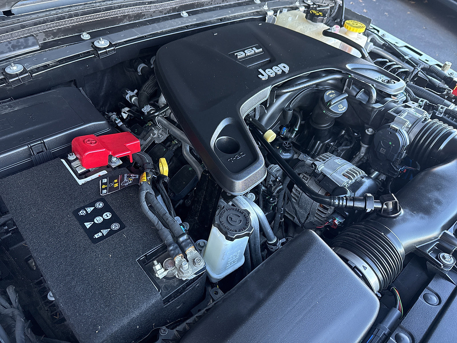 Used 2020 Jeep Gladiator Sport w/ Quick Order Package 24S image 28