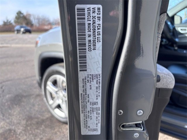 Certified 2024 Jeep Compass Latitude image 31