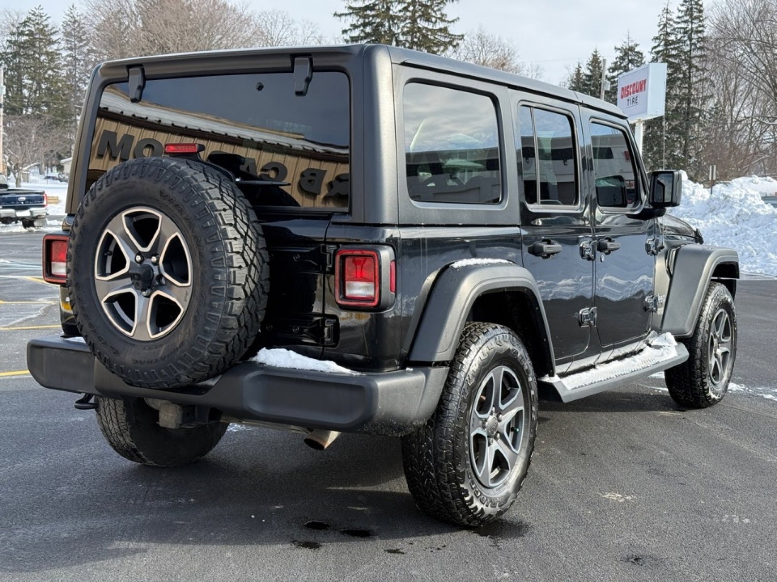 Used 2019 Jeep Wrangler Unlimited Sport w/ Cold Weather Group image 8
