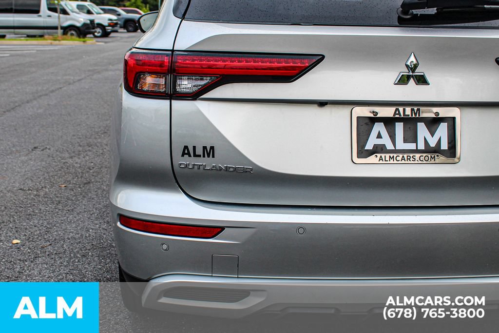 Used 2024 Mitsubishi Outlander SE FWD image 12