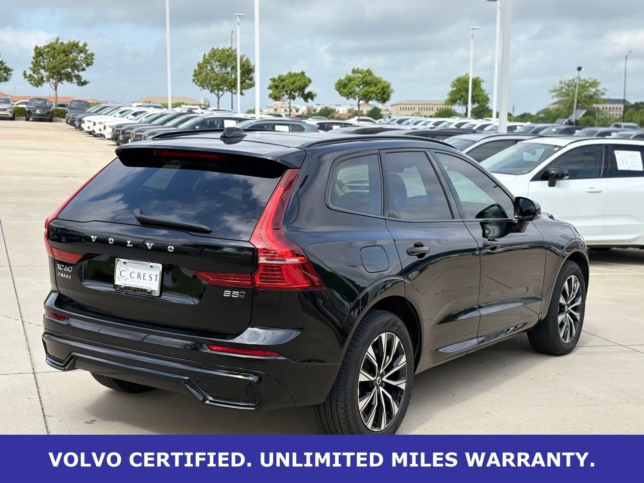 Certified 2025 Volvo XC60 B5 Plus AWD/4WD image 8