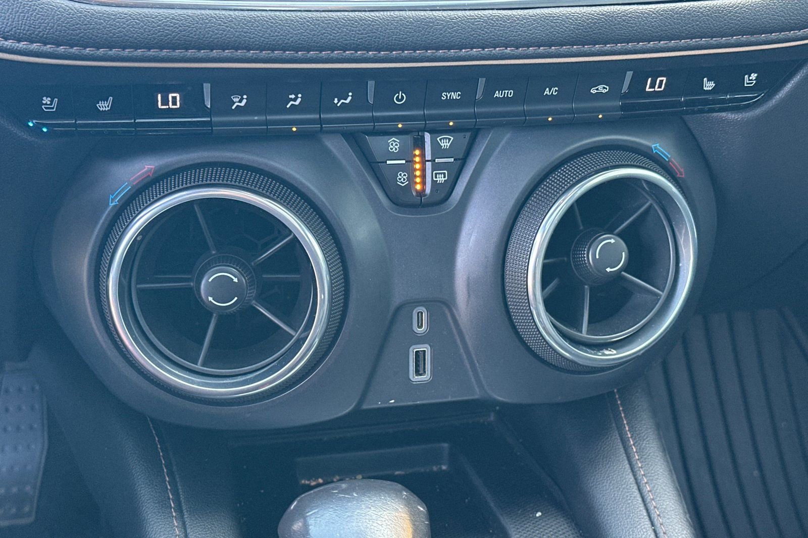 Used 2019 Chevrolet Blazer Premier w/ Sun and Wheels Package image 26