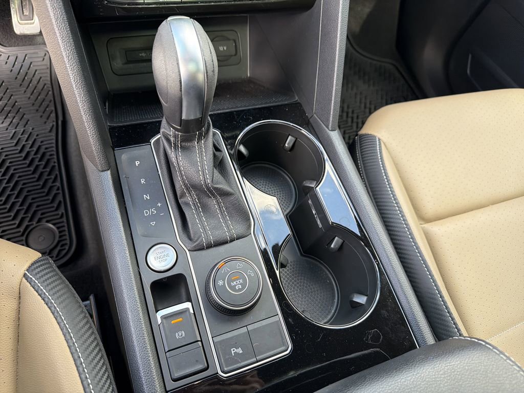 Used 2022 Volkswagen Atlas Cross Sport SEL R-Line image 27