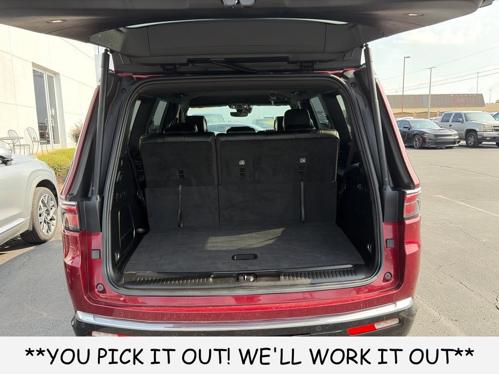 Used 2024 Jeep Wagoneer Series II w/ Flexible Seating Group AWD/4WD image 8