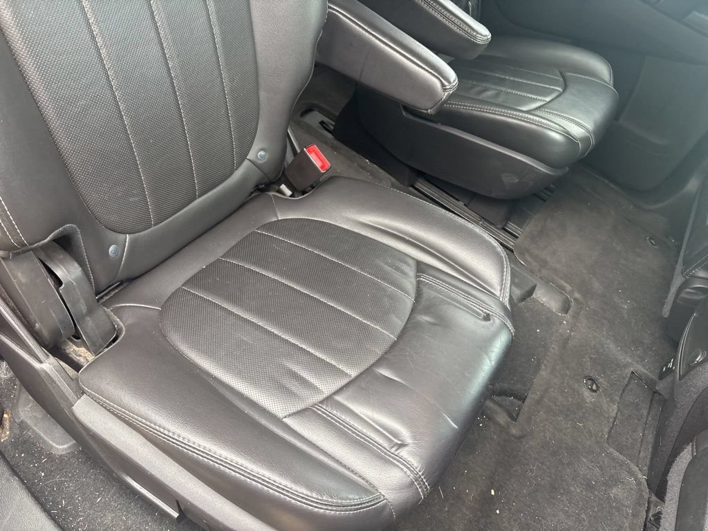 Used 2016 Buick Enclave Premium AWD/4WD image 31