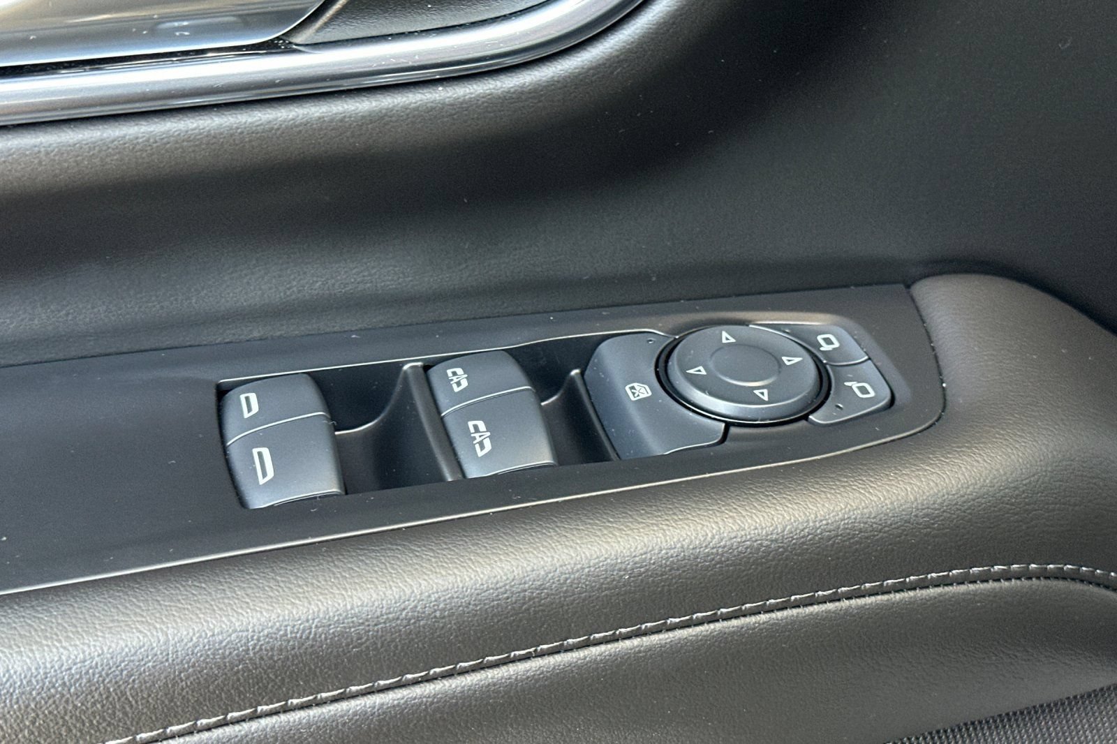 Used 2024 Chevrolet Tahoe LS RWD image 12